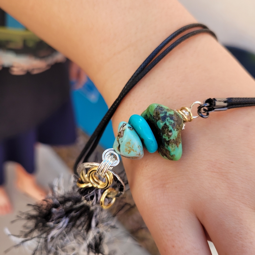 TURQUOISE FIBER NECKLACE